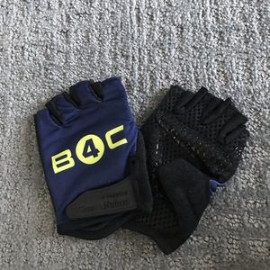 Sports gloves